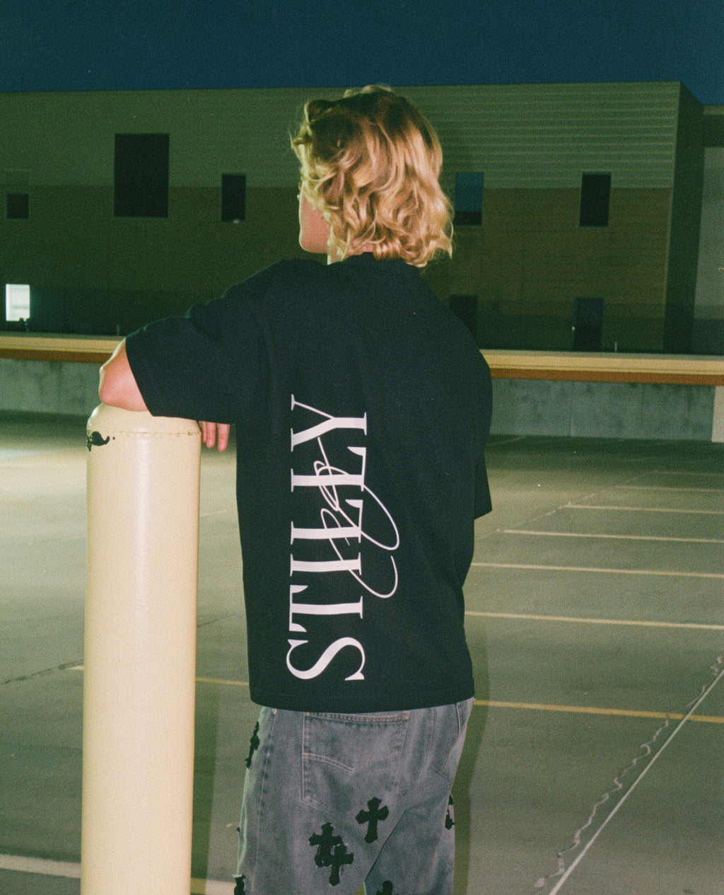 Oversized Signature Black T-shirt
